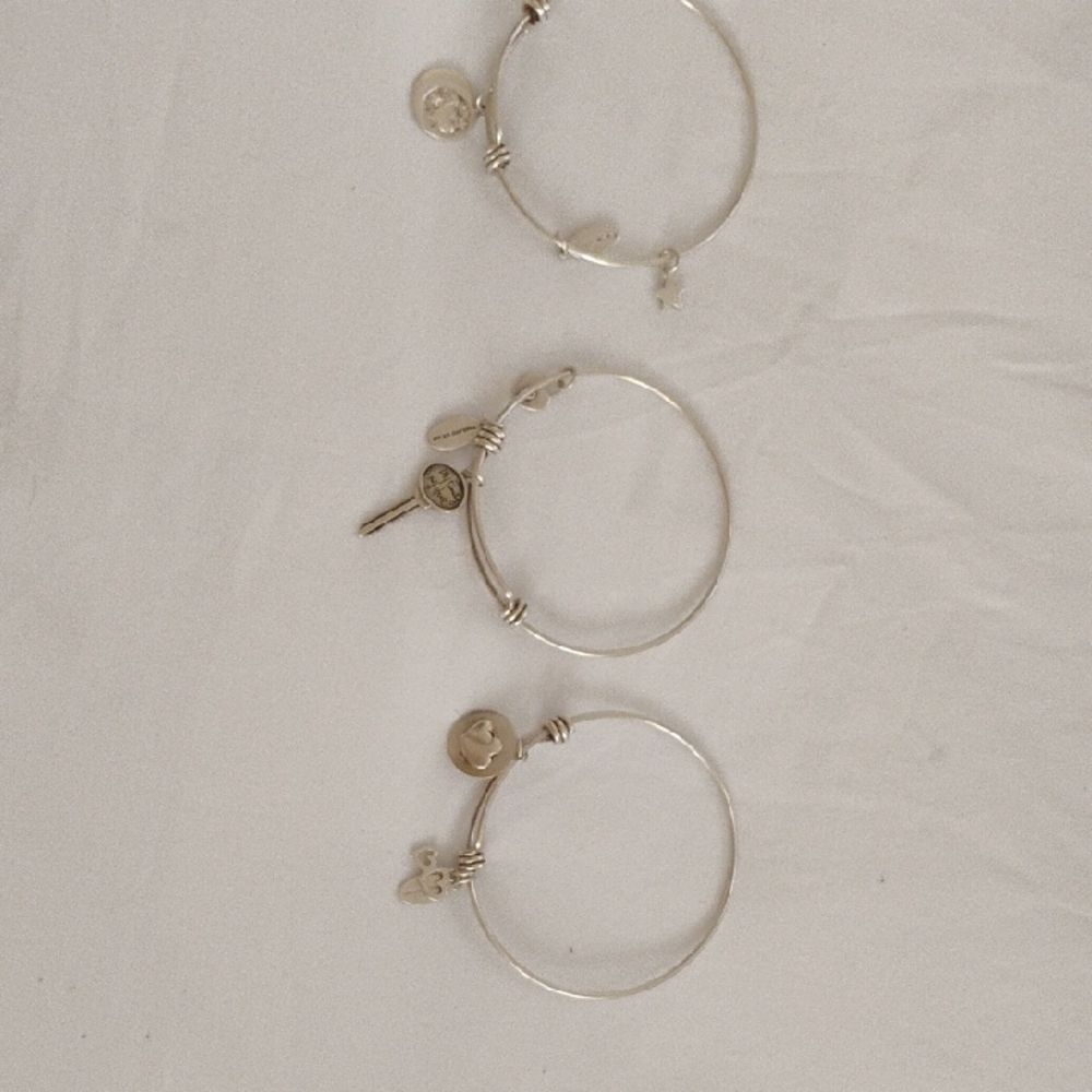 Pandora Bracelet Set Of 3 Sterling Silver Great Condition.